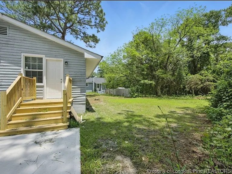 833 Amye St — Photo 10