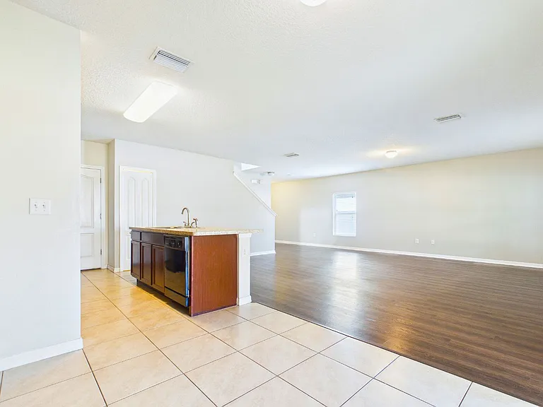 14517 Dunrobin Dr — Photo 27