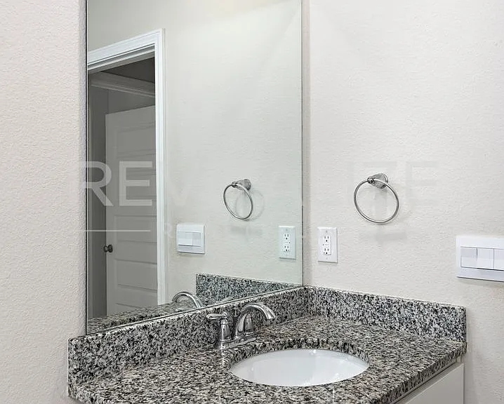 21962 Aleutian Ave — Photo 17