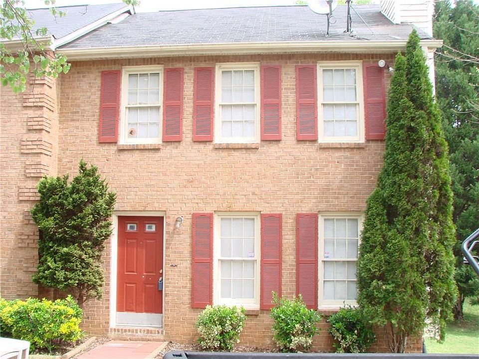 Beautiful Townhome In Lilburn