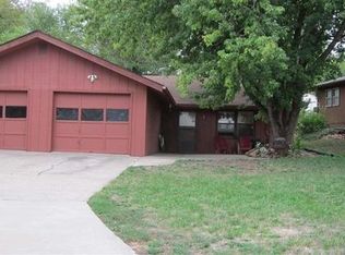 1005 Jana Dr, Lawrence, KS 66049