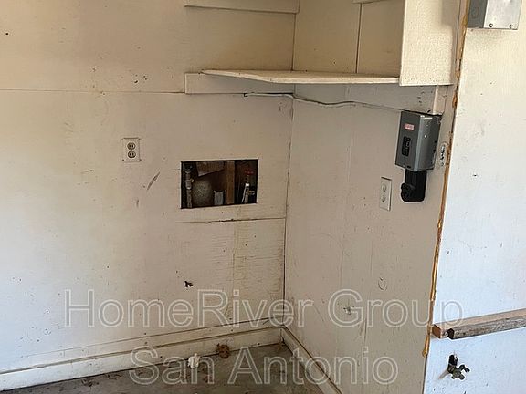 5th image of 142 Dublin Ave