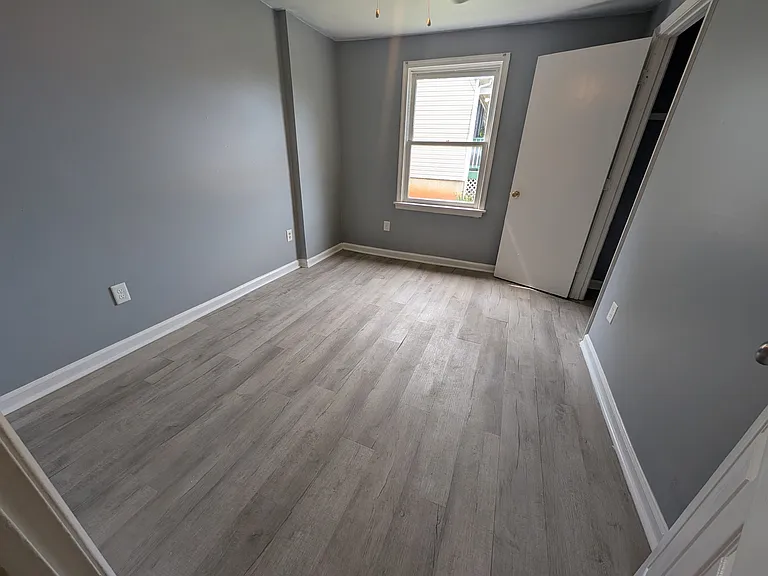 613 Monroe St #B — Photo 6