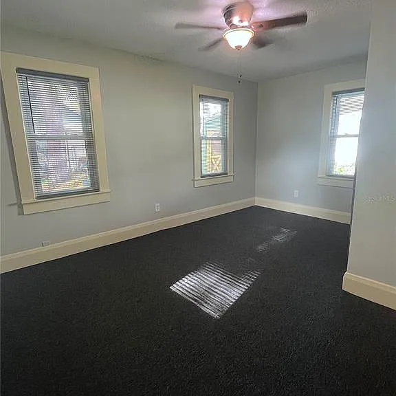 402 W Paris St — Photo 4