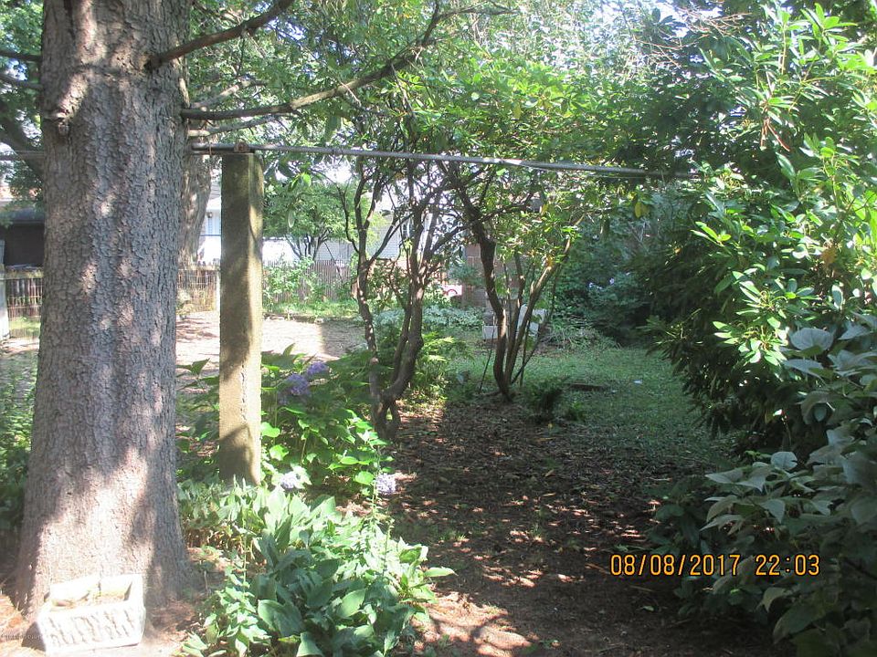 2nd image of 105 Winters Ave