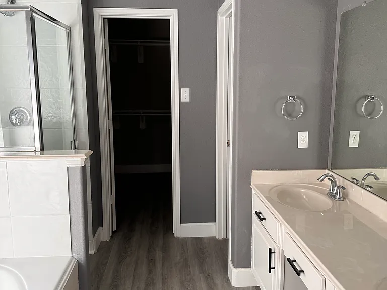 2810 Lockeridge Pines Dr — Photo 13