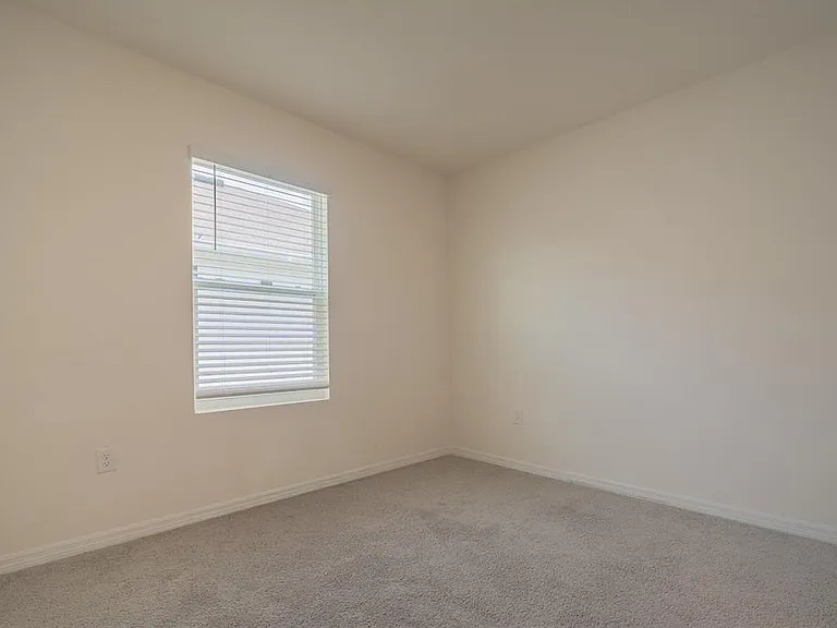 8318 Claw Glades Loop — Photo 12