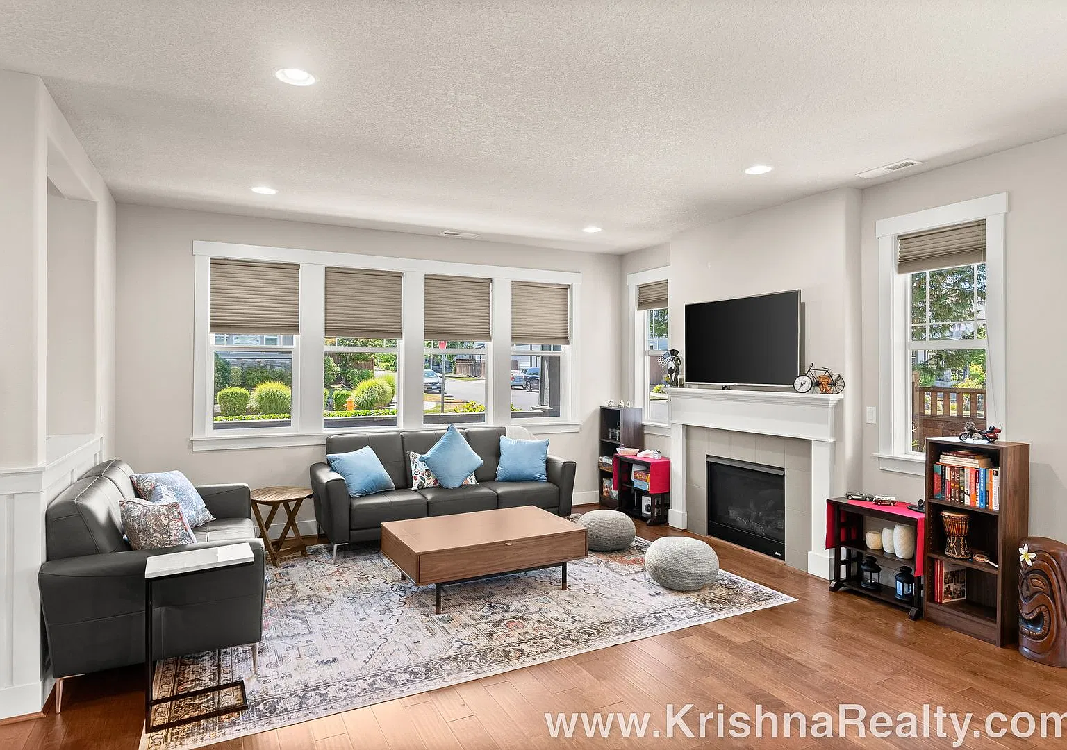 Gorgeous Corner-Lot Home | 4 BD | 2.5 BA | Single-Family Home in Bethany Creek Falls | Gym & Pool... — Photo 4