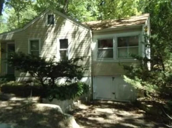 5605 Joslin Dr, Gregory, MI 48137