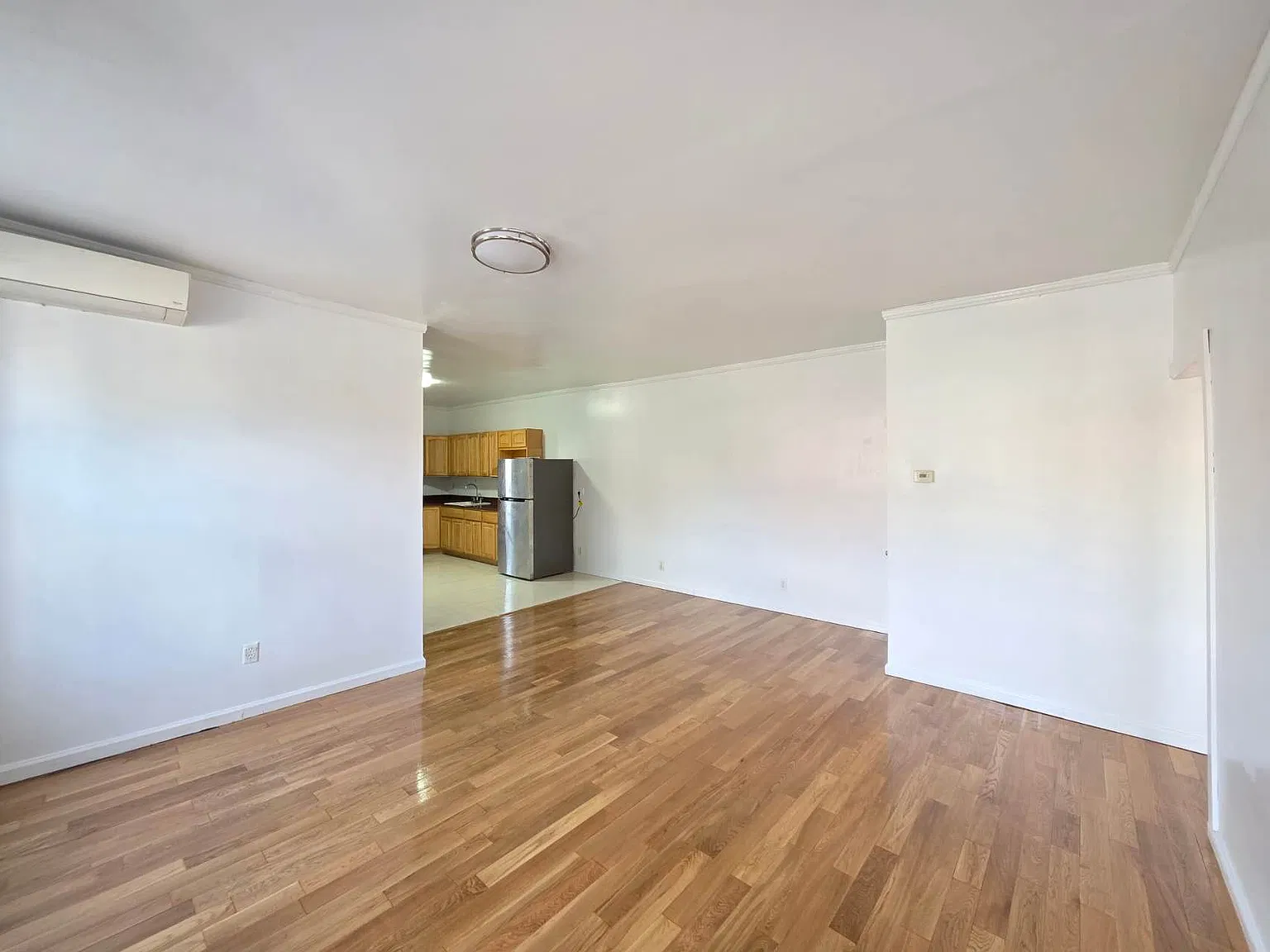 2 bed, 800 sqft, $3,000 — Photo 4