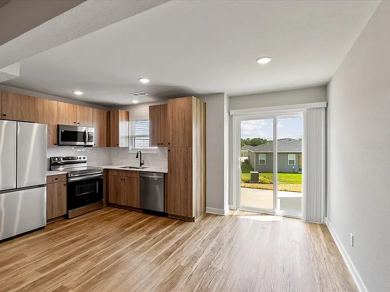 Hidden Hills Townhomes — Photo 18