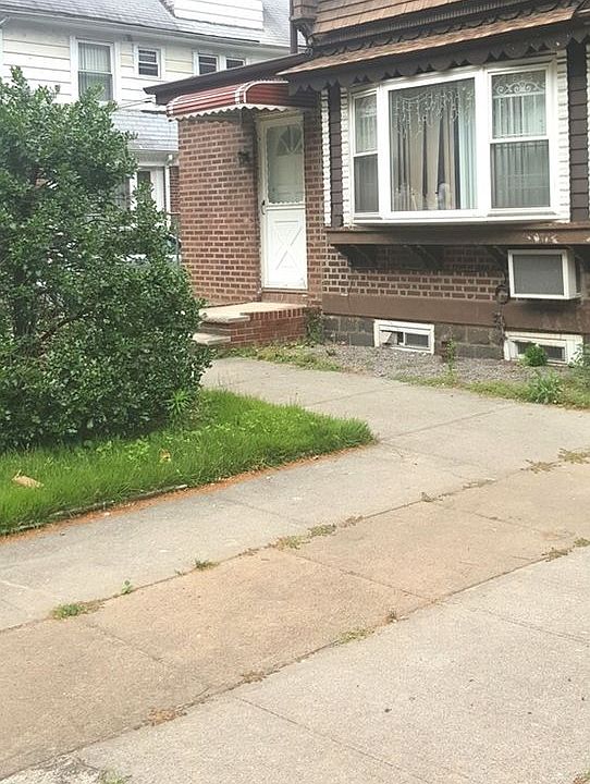 2nd image of 11027 71st Ave
