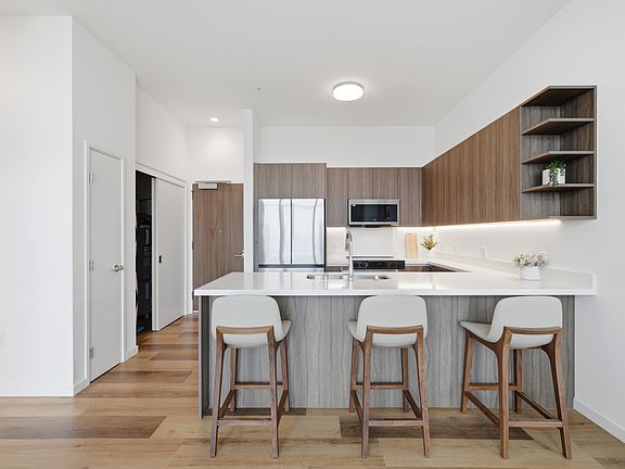 3rd image of 1500 Rycroft St #3014