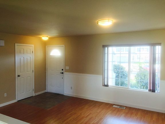 5th image of 12736 SE 299th Pl