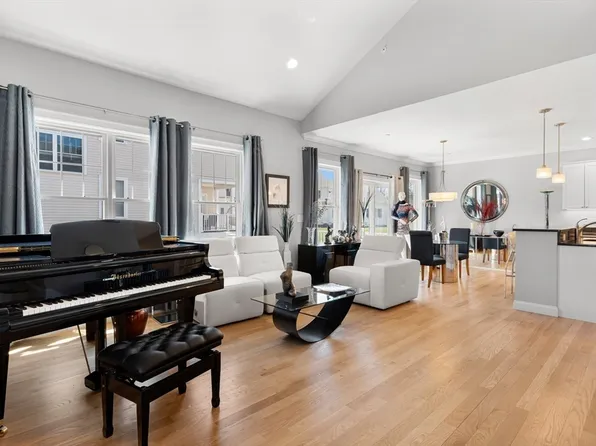 100 Baldwin Ave Unit 29, Woburn, MA 01801