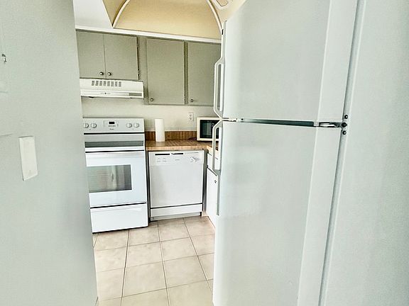 5th image of 420 64th Ave APT 308E