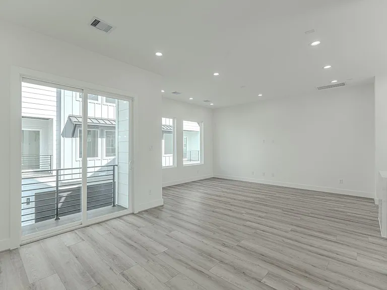 7735 Hammerly Blvd — Photo 18