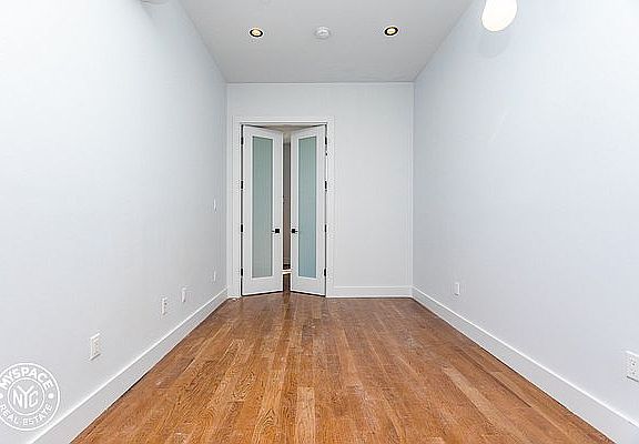 3rd image of 1327 Gates Ave #3D