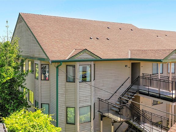 4th image of 101 Pine Avenue #306