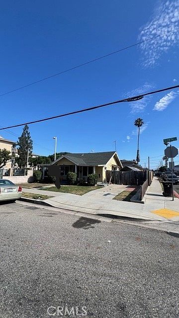 1st image of 4542 W 118th St