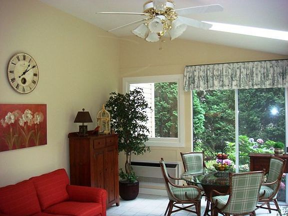 5th image of 8506 Oak Chase Cir