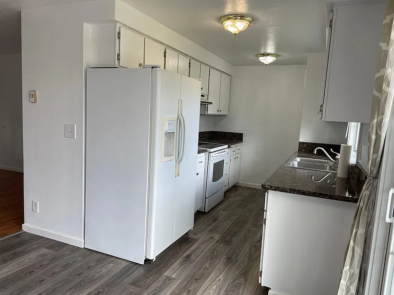 4788 Marshall Ave — Photo 4
