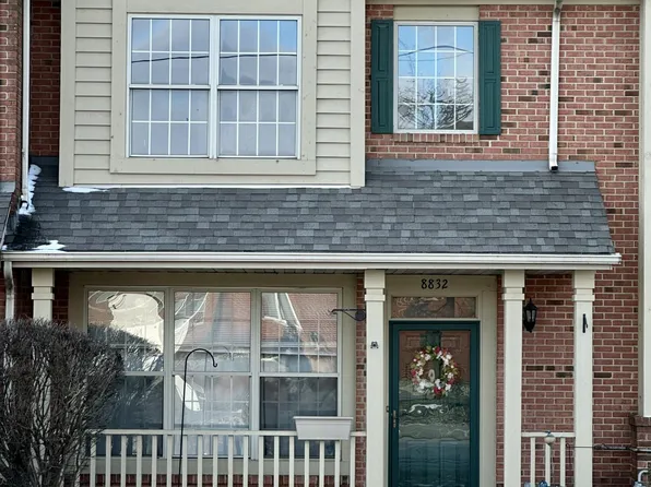 8832 5th St, Highland, IN 46322