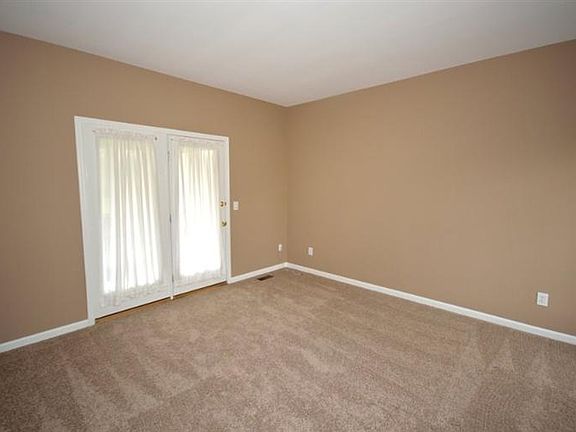 5th image of 11880 Riveroaks Dr