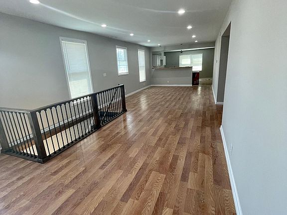 2nd image of 3644 Paseo Blvd #B