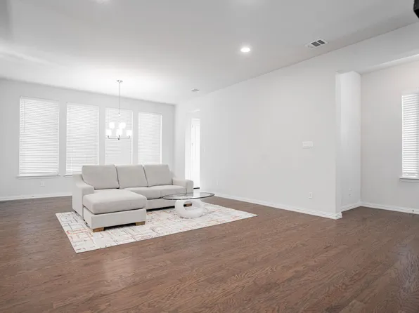 8059 Copper Way, Dallas, TX 75252