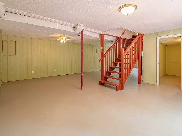 364 Pearson Dr — Photo 17