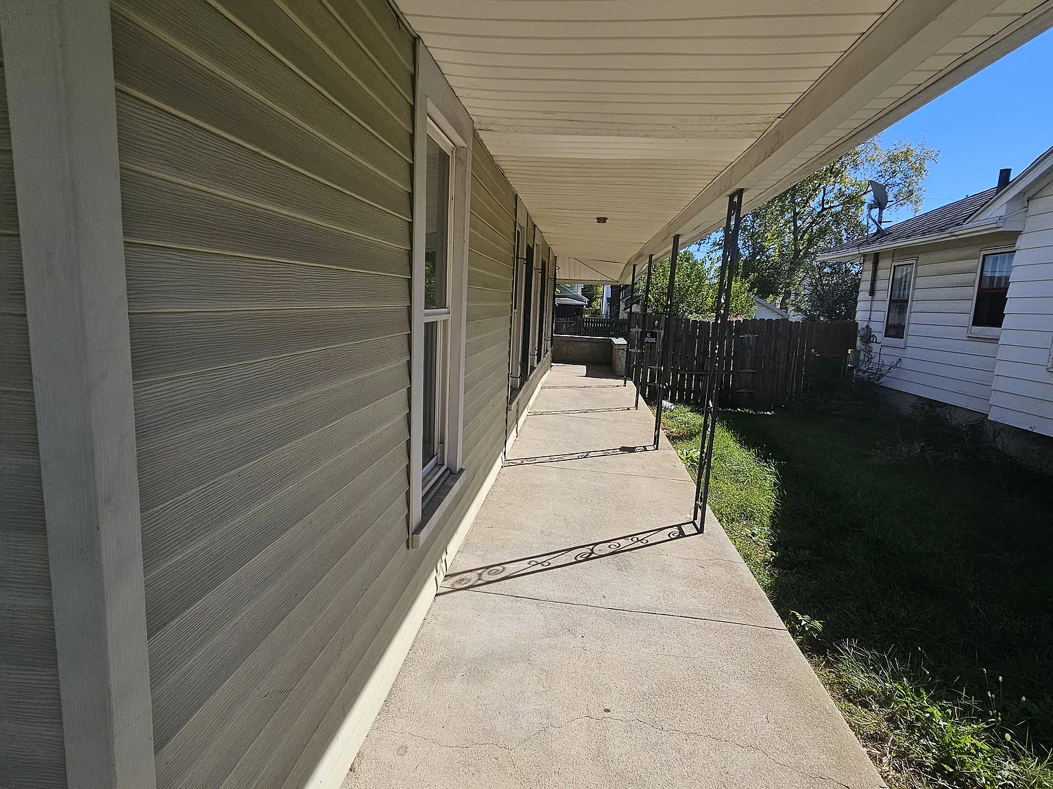 2 bed, 1120 sqft, $1,200 — Photo 3