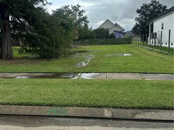 1905 Alexander Ave, Arabi, LA 70032