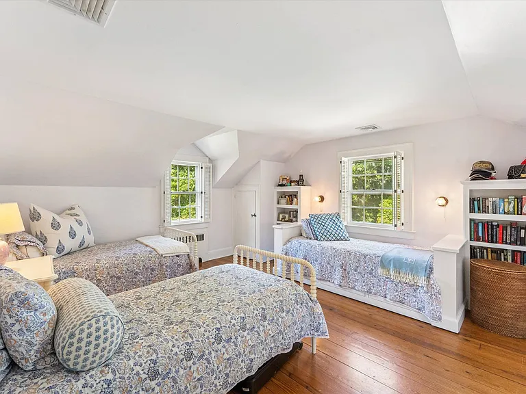 20 Quogue St — Photo 20