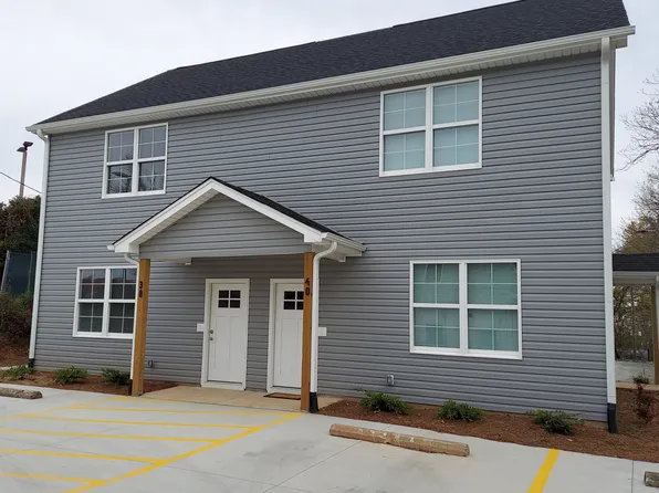 38 E 4th St, Lexington, NC 27292