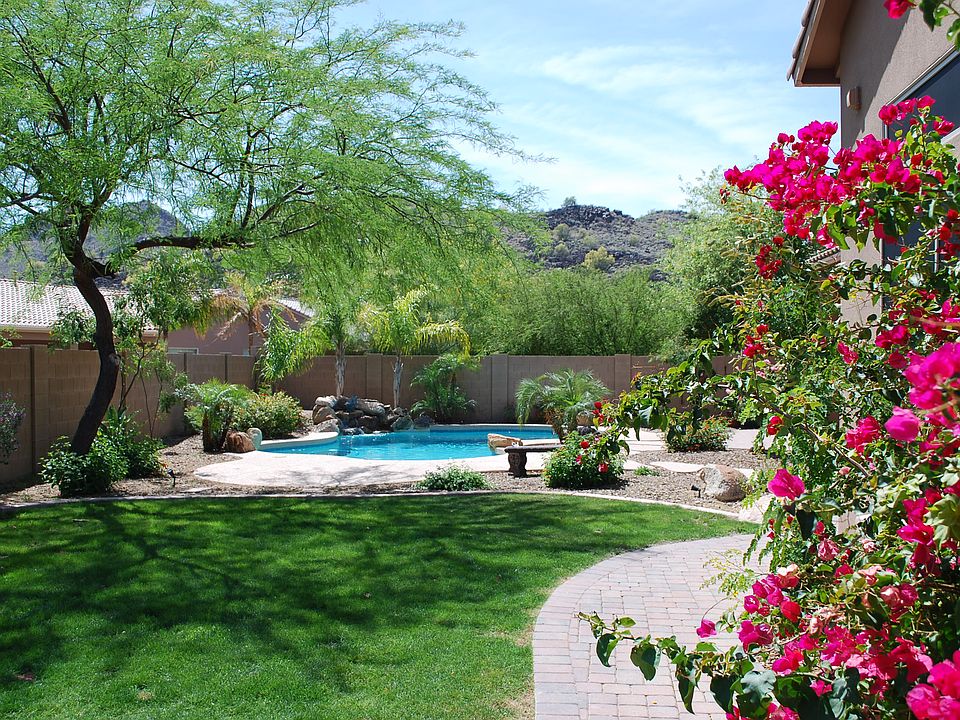 3800 sq.ft.  5 bedrm; 4.5 ba