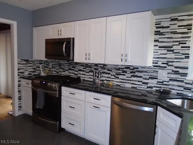 9394 Ledge Acres Rd — Photo 3