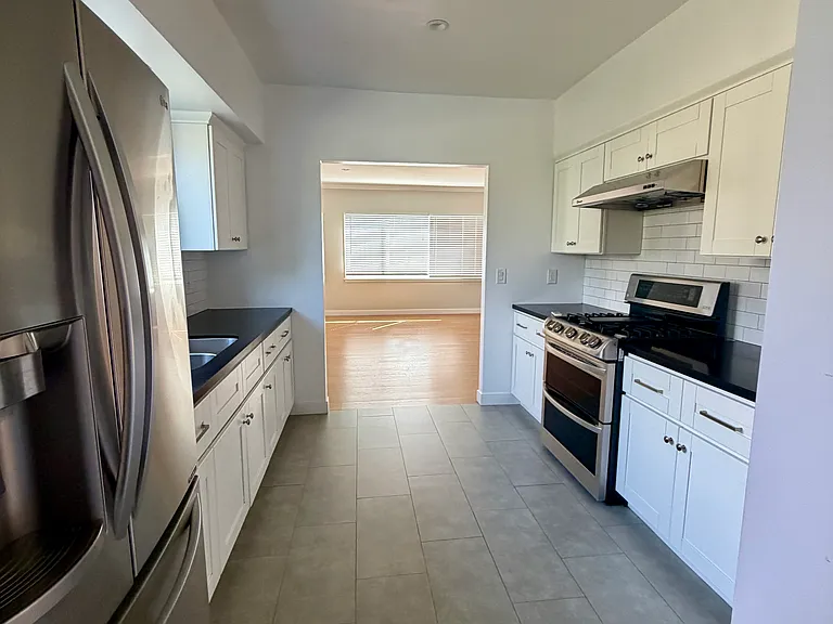 131 N Vega St — Photo 7