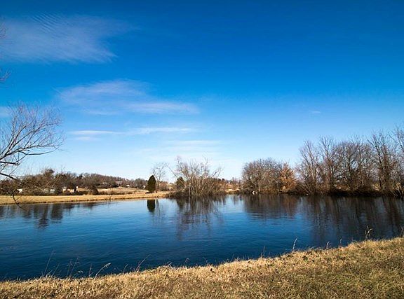 3rd image of 10867 Highway 81