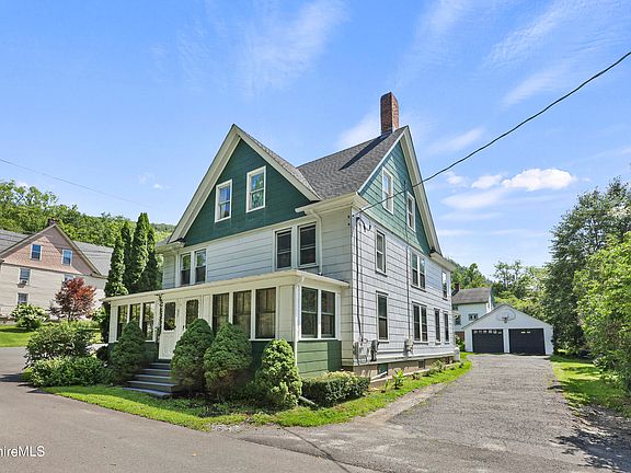 2nd image of 226 Grove St
