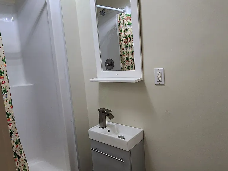 215 Devon Pl — Photo 20