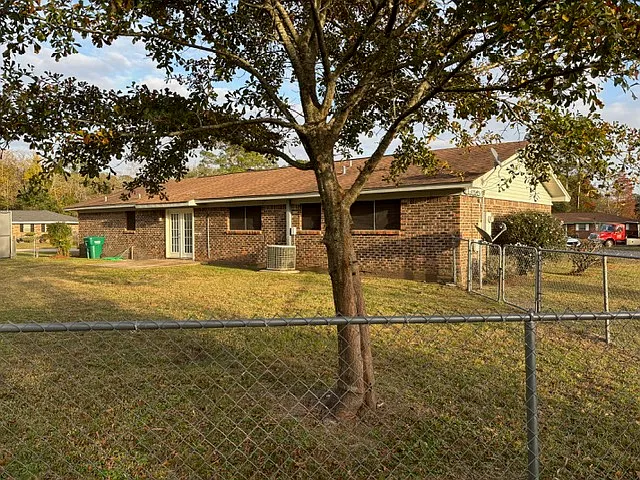 504 Ramsey Ave — Photo 3