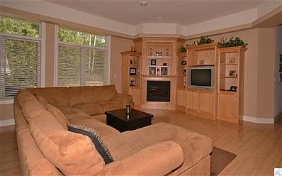 3rd image of 5101 Woodlawn St