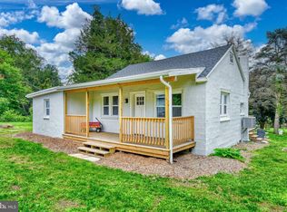 19 Schmecks Ln, Temple, PA 19560