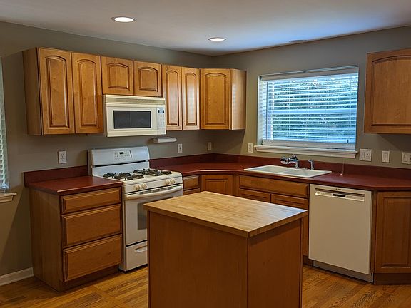 2nd image of 3735 Marydell Pl #2