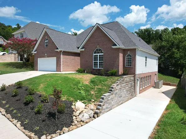 2266 Red Tail Ln, Chattanooga, TN 37421