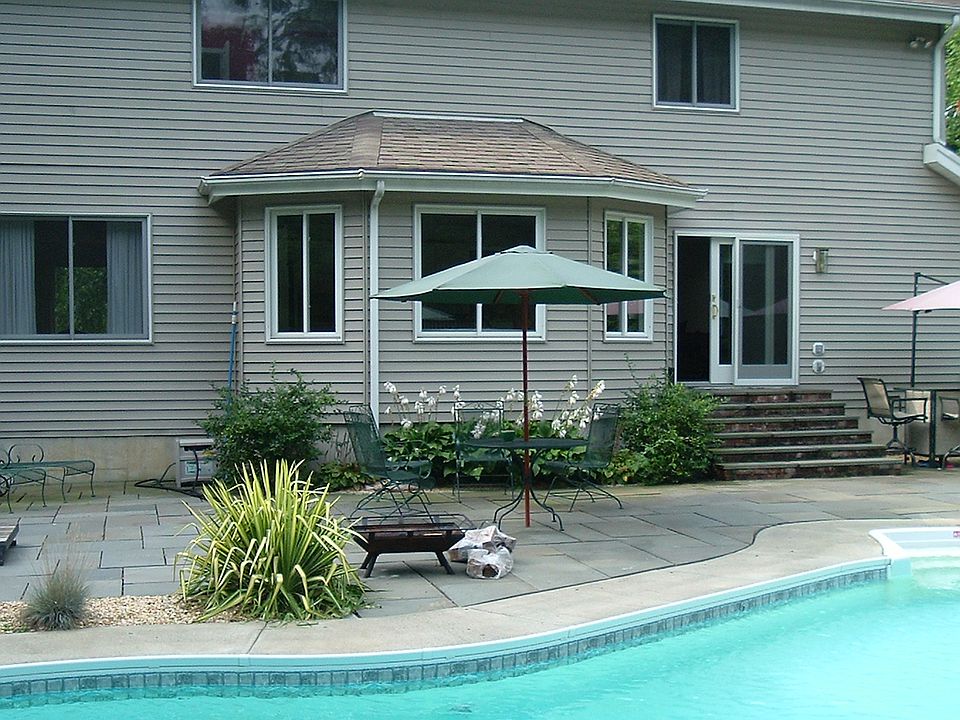2nd image of 18 Delno Dr