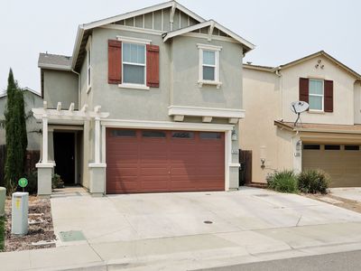 8264 Red Rock Dr, Sacramento, CA, 95829