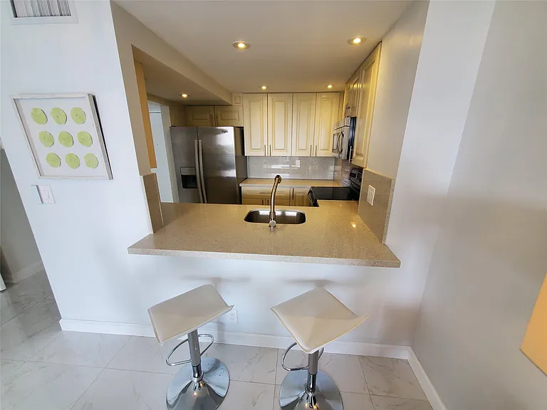 3031 N Ocean Blvd #708 — Photo 7