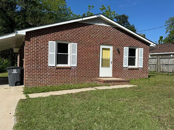 2nd image of 823 Eastern Ave